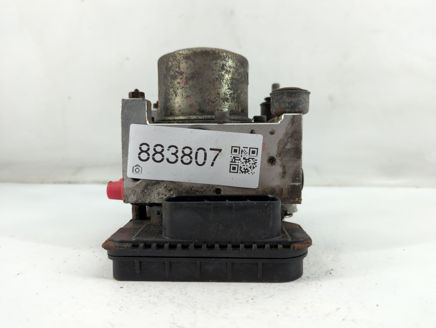 2010-2011 Mitsubishi Endeavor ABS Pump Control Module Replacement P/N:D80776293311D MMC-4WD-7629-1 Fits Fits 2010 2011 OEM Used Auto Parts - Oemusedautoparts1.com