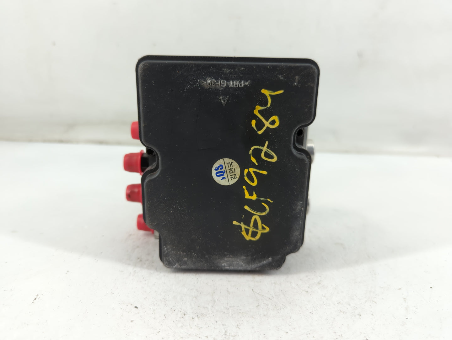 2019-2020 Hyundai Santa Fe ABS Pump Control Module Replacement P/N:61589-43200 58900-S2600 Fits Fits 2019 2020 OEM Used Auto Parts - Oemusedautoparts1.com