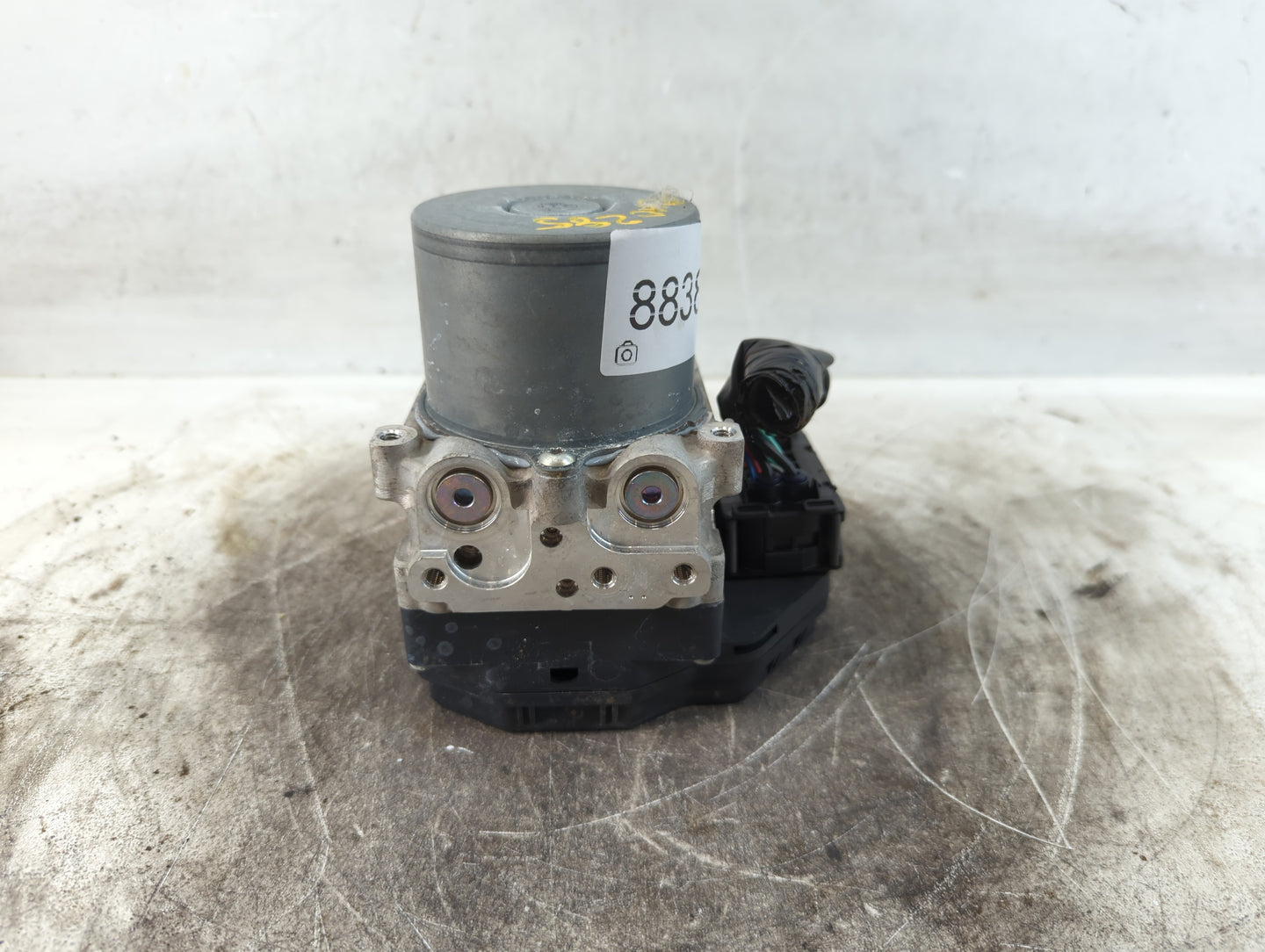 2016-2017 Infiniti Q50 ABS Pump Control Module Replacement P/N:47660 4GK1A 133000-0812 Fits Fits 2016 2017 OEM Used Auto Parts - Oemusedautoparts1.com