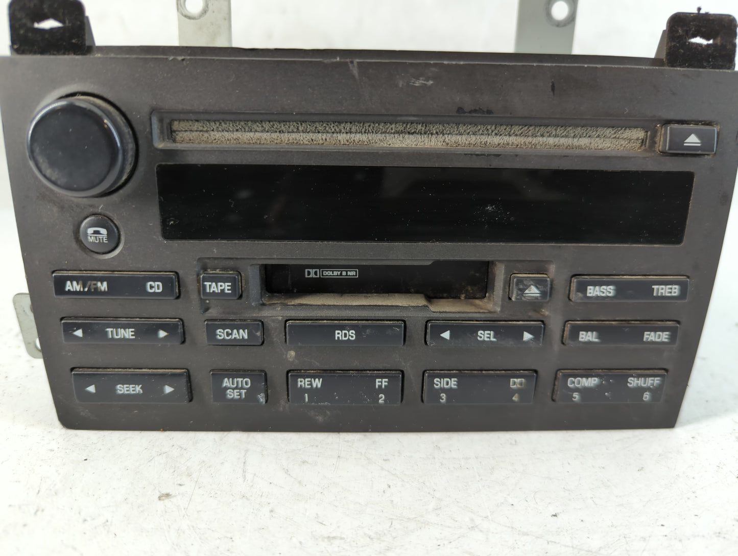 2003-2005 Lincoln Town Car Radio Control Panel - Oemusedautoparts1.com