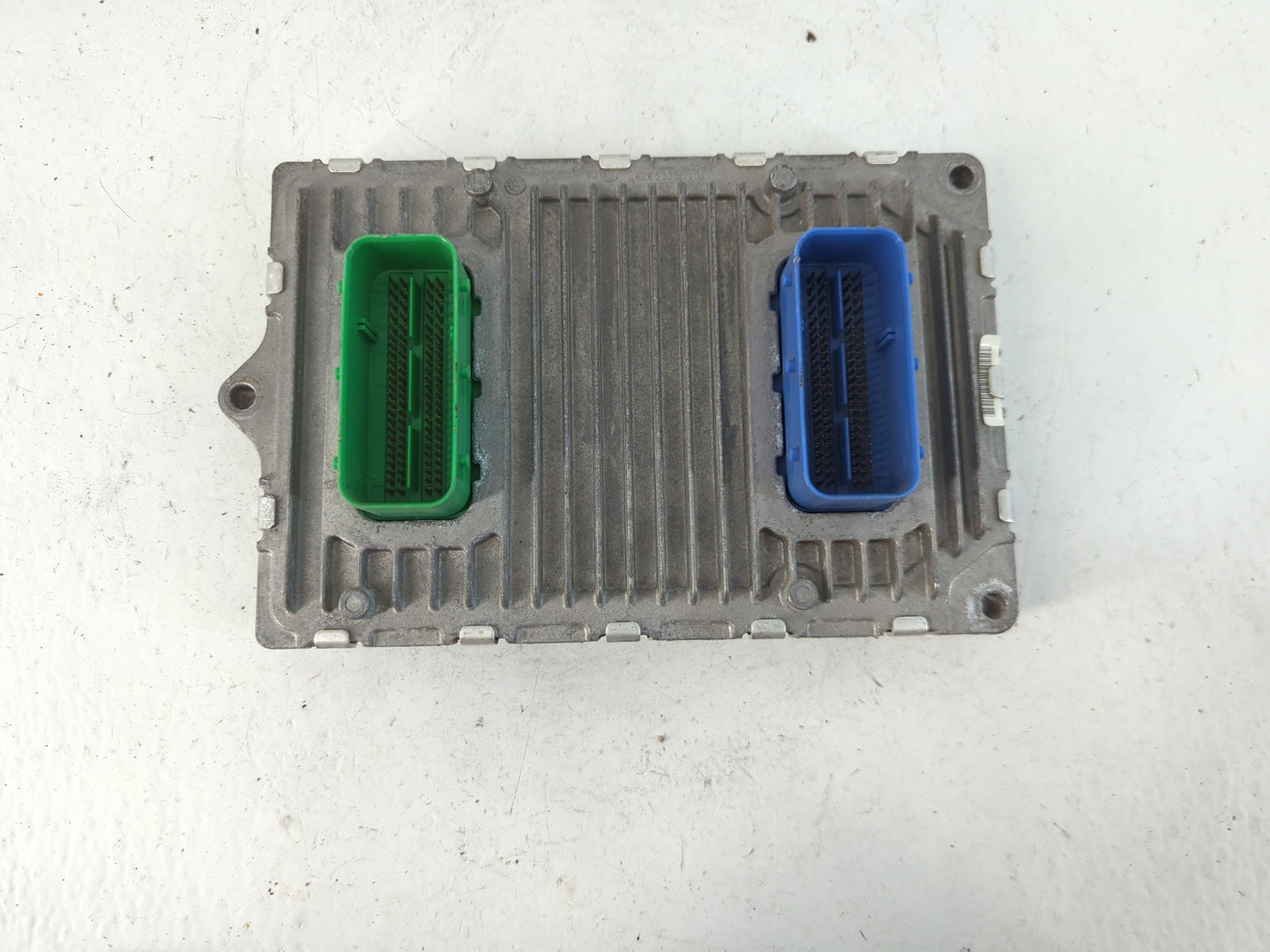 2001-2002 Ford Focus PCM Engine Control Computer ECU ECM PCU OEM P/N:P68229520AE P05150909AD Fits Fits 2001 2002 OEM Used Auto Parts - Oemusedautoparts1.com