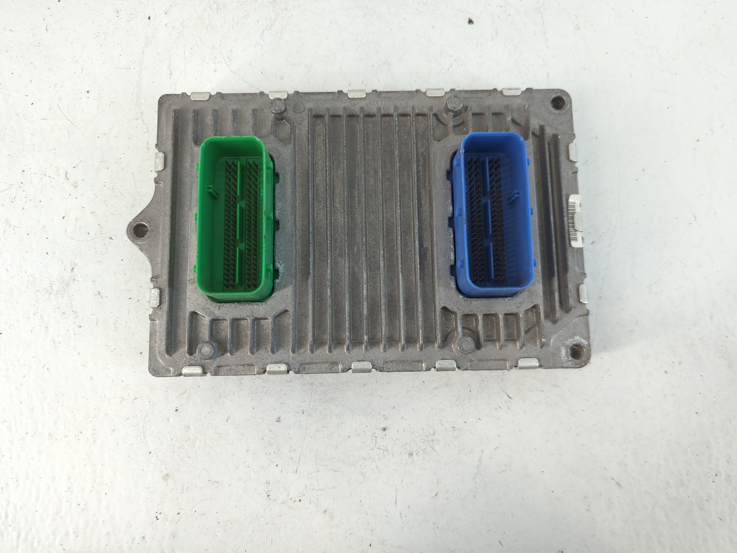 2001-2002 Ford Focus PCM Engine Control Computer ECU ECM PCU OEM P/N:P68229520AE P05150909AD Fits Fits 2001 2002 OEM Used Auto Parts - Oemusedautoparts1.com