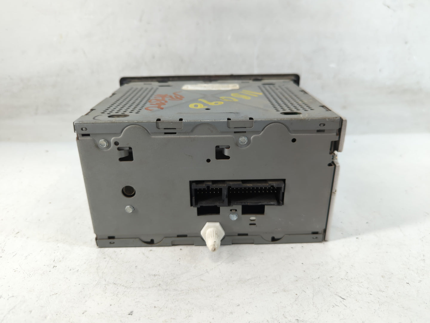 Chevrolet Avalanche Radio Control Panel - Oemusedautoparts1.com