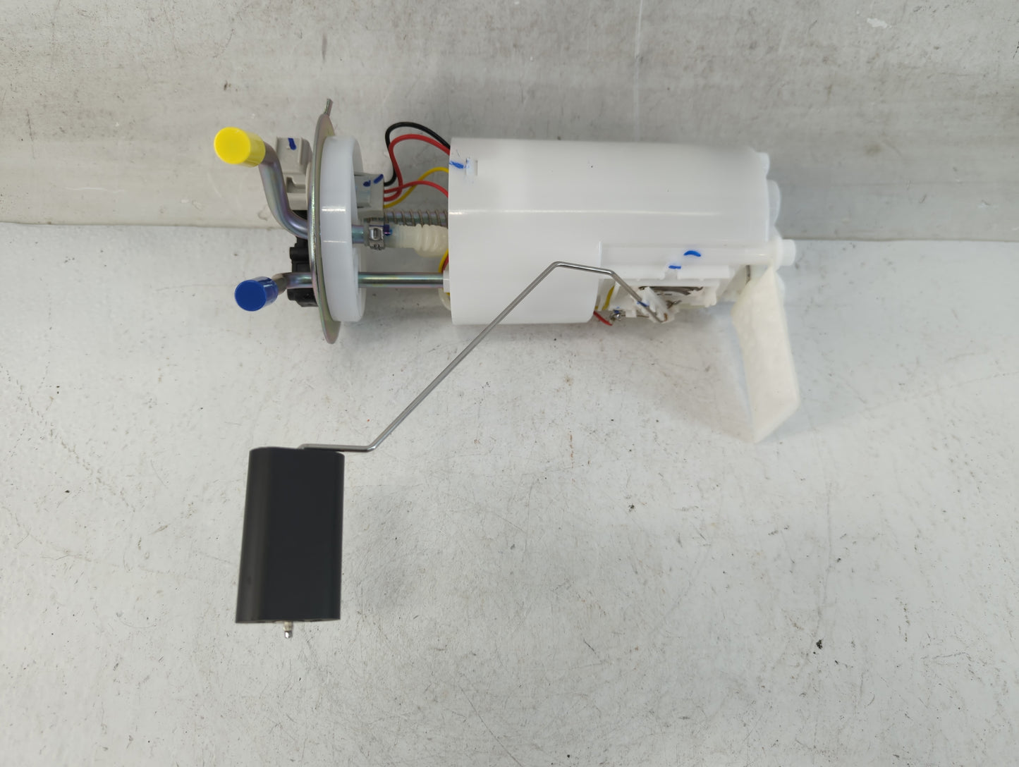 2000-2003 Chevrolet Tahoe Electrical Gas Fuel Pump Assembly