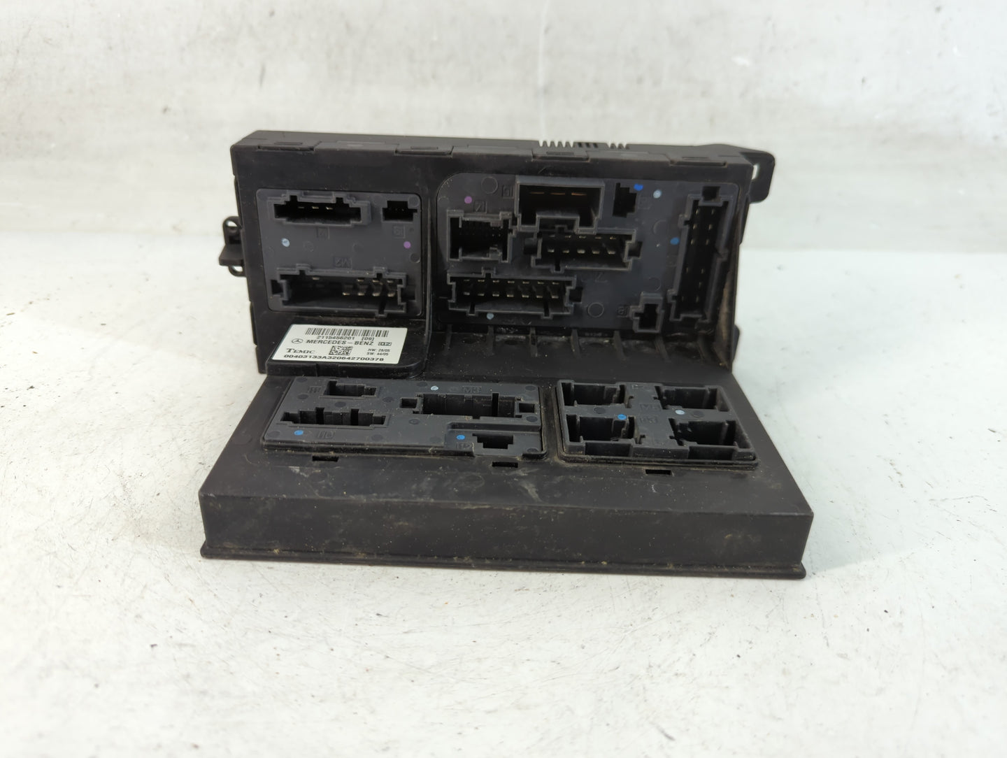 2007 Mercedes-Benz Eclass PCM Engine Control Computer ECU ECM PCU OEM P/N:2115456201 Fits Fits 2008 OEM Used Auto Parts - Oemusedautoparts1.com