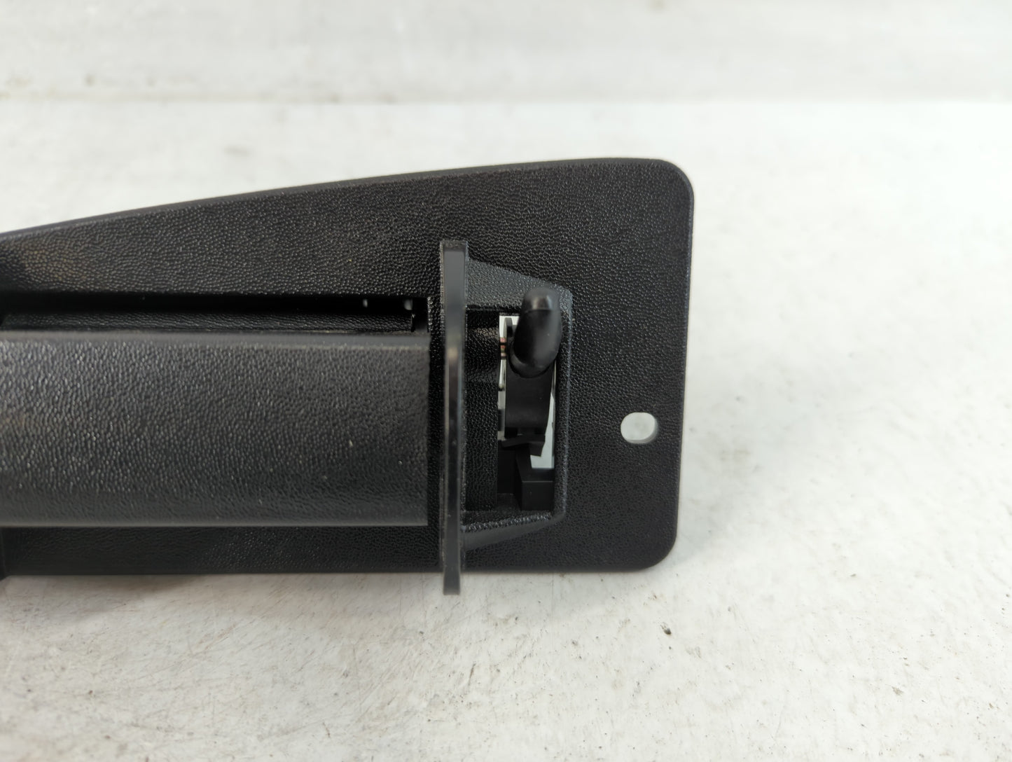 2004 Chevrolet Silverado 1500 Drivers Side Inside Front Door Handle Oem - Oemusedautoparts1.com