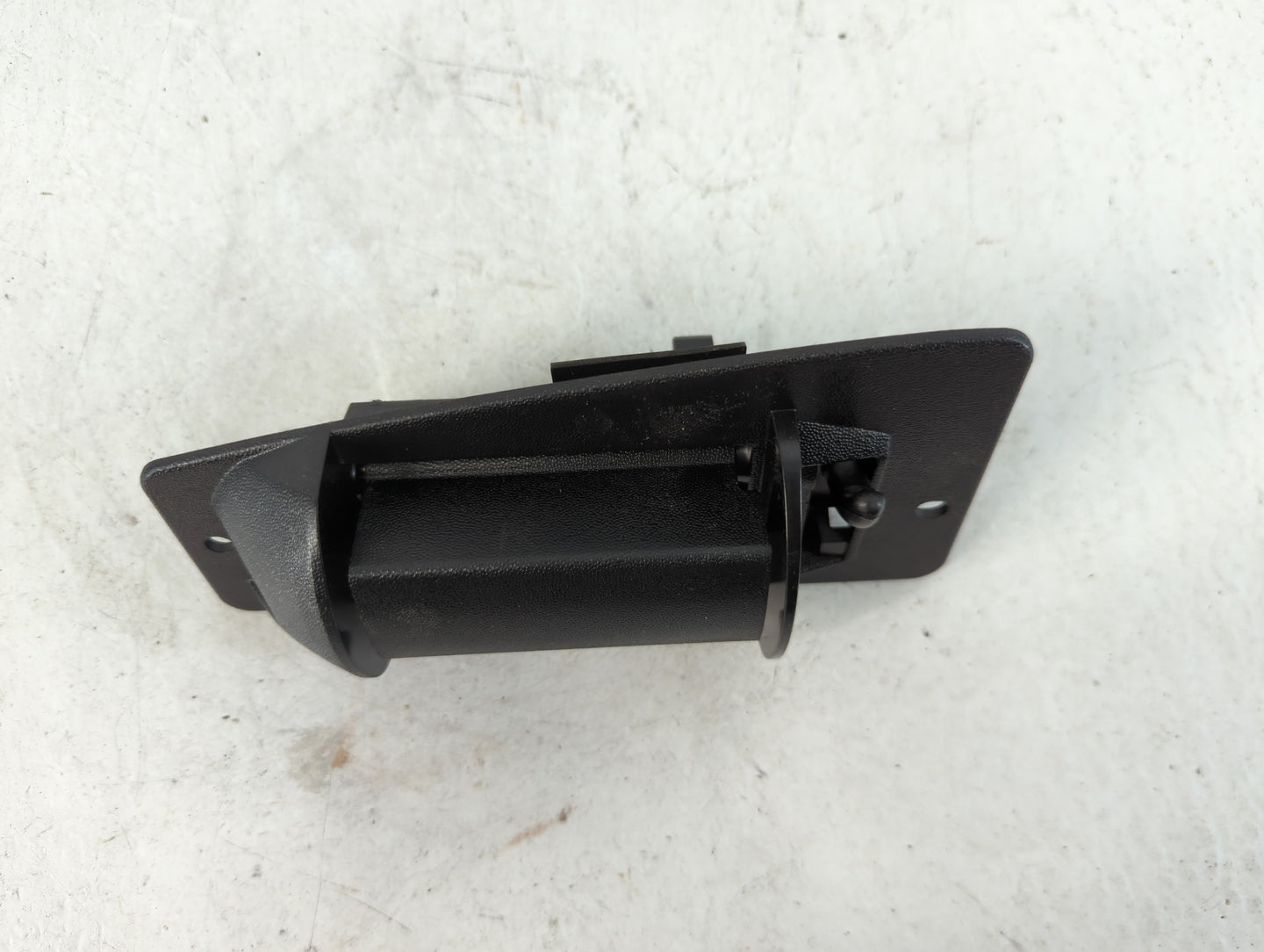 2004 Chevrolet Silverado 1500 Drivers Side Inside Front Door Handle Oem - Oemusedautoparts1.com