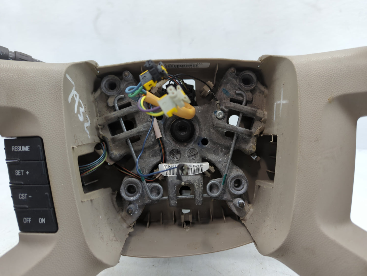 2008-2010 Toyota Sienna Radio AM FM Cd Player Receiver Replacement P/N:8L8T-13K359-AGW Fits Fits 2008 2009 2010 OEM Used Auto Parts - Oemusedautoparts1.com