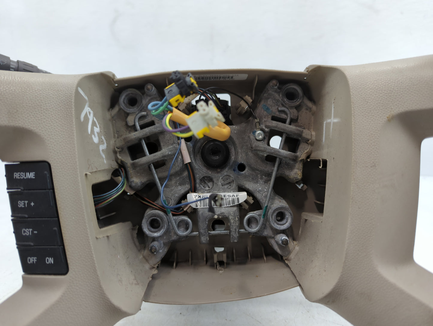 2008-2010 Toyota Sienna Radio AM FM Cd Player Receiver Replacement P/N:8L8T-13K359-AGW Fits Fits 2008 2009 2010 OEM Used Auto Parts - Oemusedautoparts1.com