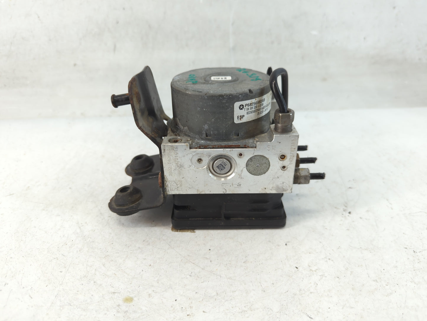 2014-2016 Dodge Dart ABS Pump Control Module Replacement P/N:P68256902AB Fits Fits 2014 2015 2016 OEM Used Auto Parts