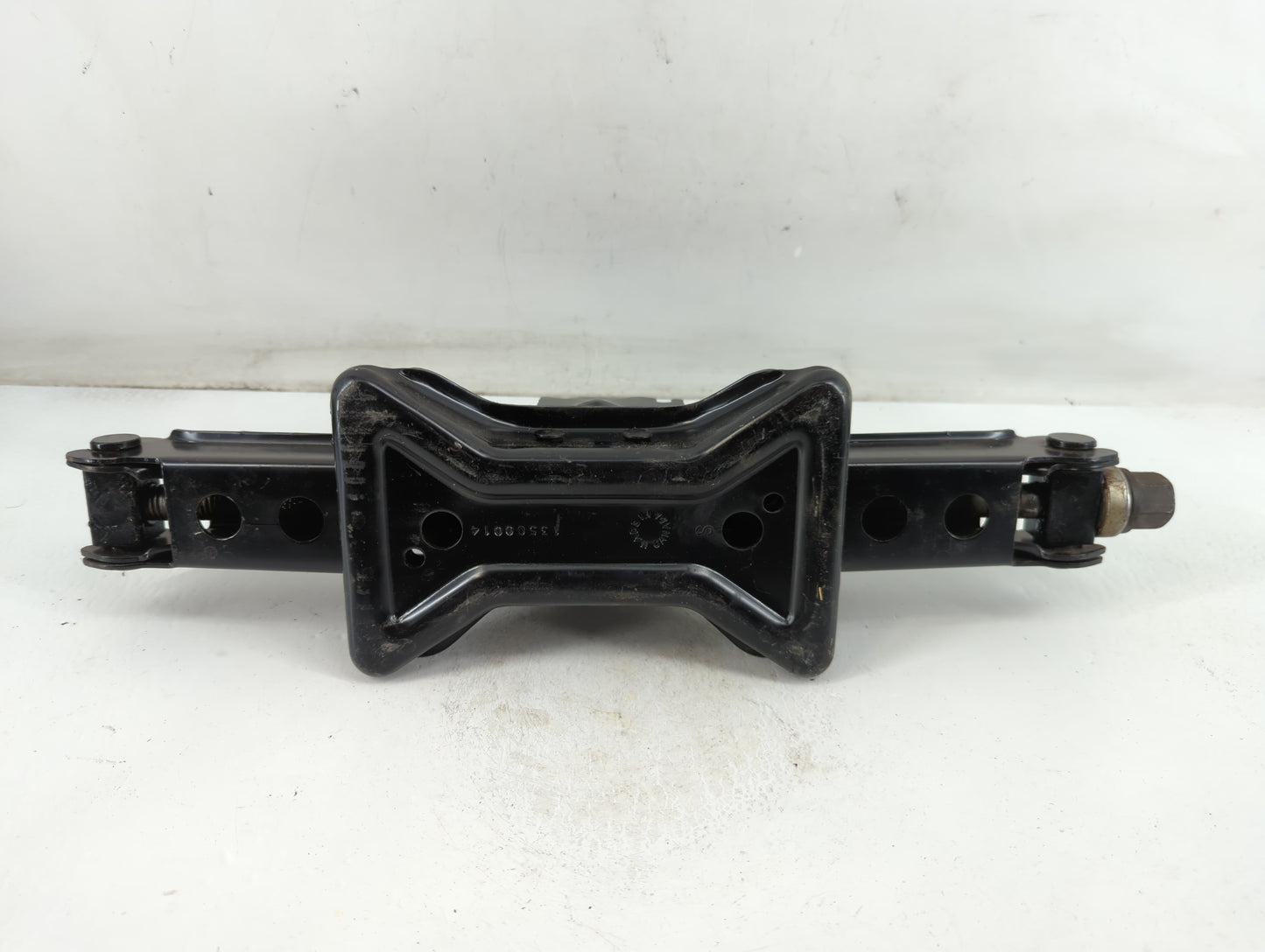 2010 Chevrolet Traverse Spare Scissor Car Jack - Oemusedautoparts1.com