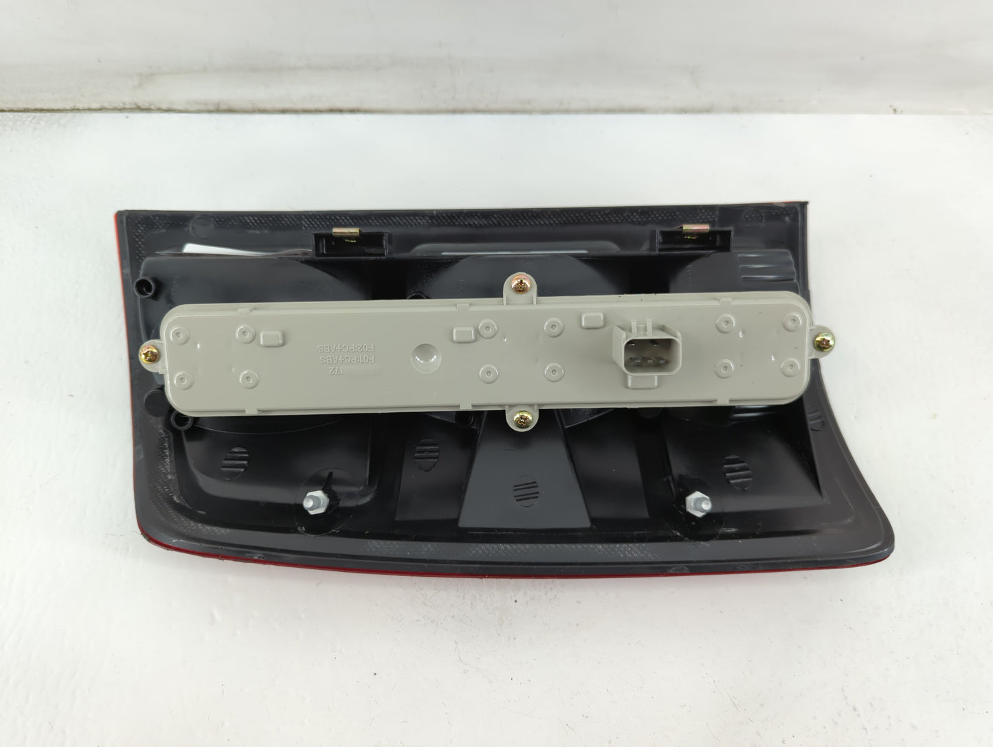 2006 Dodge Ram 3500 Tail Light Assembly Passenger Right OEM P/N:30580379 CS172-B000R-US56 Fits OEM Used Auto Parts