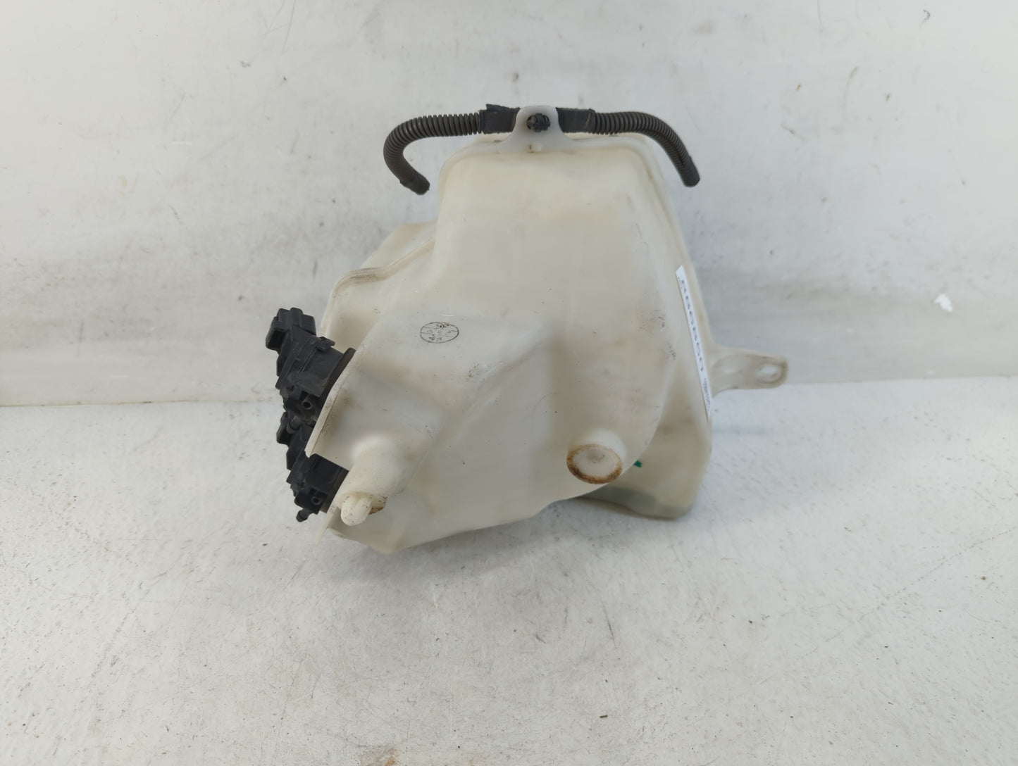2004-2009 Toyota Prius Windshield Washer Fluid Reservoir Bottle Oem - Oemusedautoparts1.com