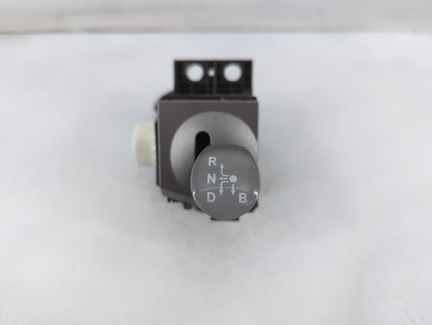 2005 Toyota Prius Plug-in SHIFTER - Oemusedautoparts1.com