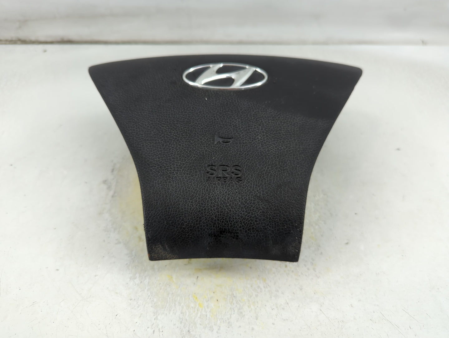 2011 Hyundai Sonata Air Bag Driver Left Steering Wheel Mounted P/N:585W0841294 W 084, 585 BK Fits OEM Used Auto Parts - Oemusedautoparts1.com