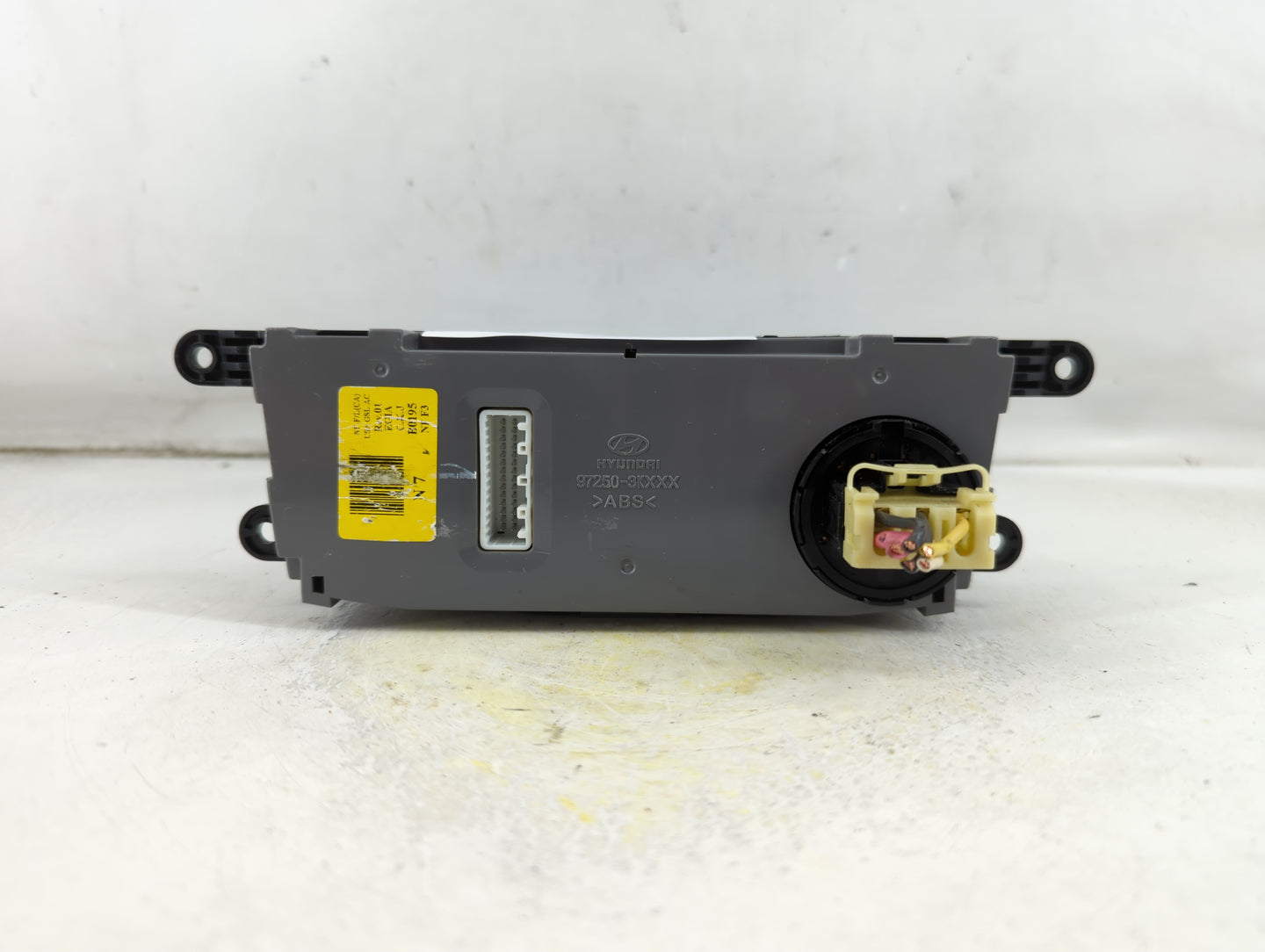 2010 Hyundai Sonata Climate Control Module Temperature AC/Heater Replacement P/N:B0195 Fits OEM Used Auto Parts - Oemusedautoparts1.com