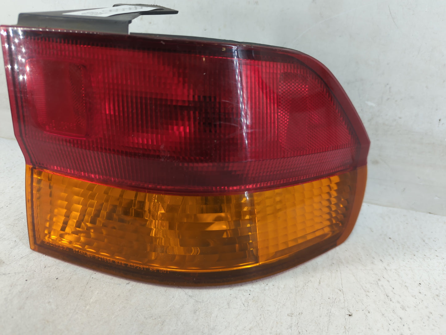 2002-2004 Honda Odyssey Tail Light Assembly Passenger Right OEM P/N:HO2801158 Fits Fits 2002 2003 2004 OEM Used Auto Parts - Oemusedautoparts1.com