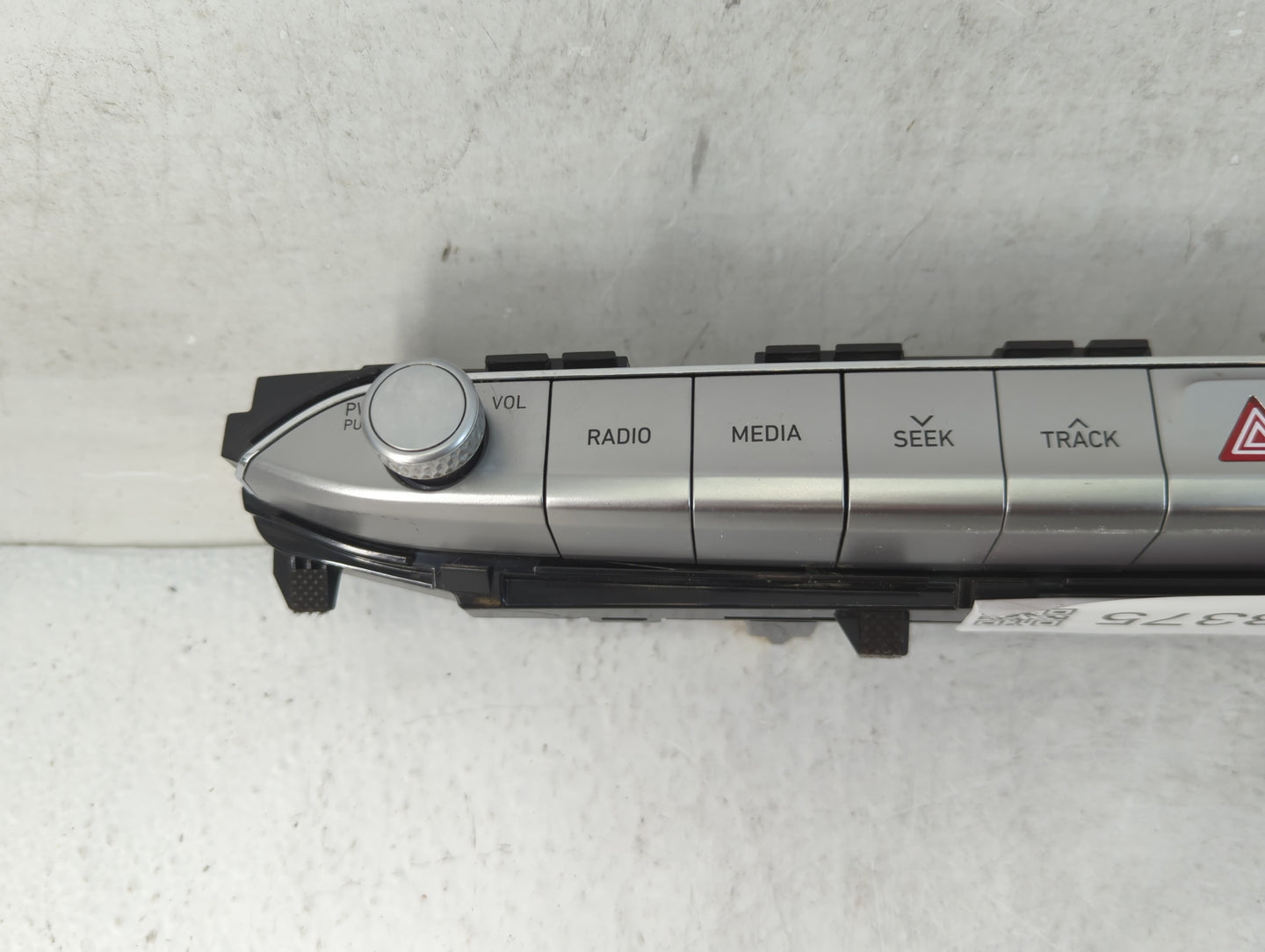 2020-2022 Hyundai Palisade Radio AM FM Cd Player Receiver Replacement P/N:96540S8000SSV Fits Fits 2020 2021 2022 OEM Used Auto Parts - Oemusedautoparts1.com