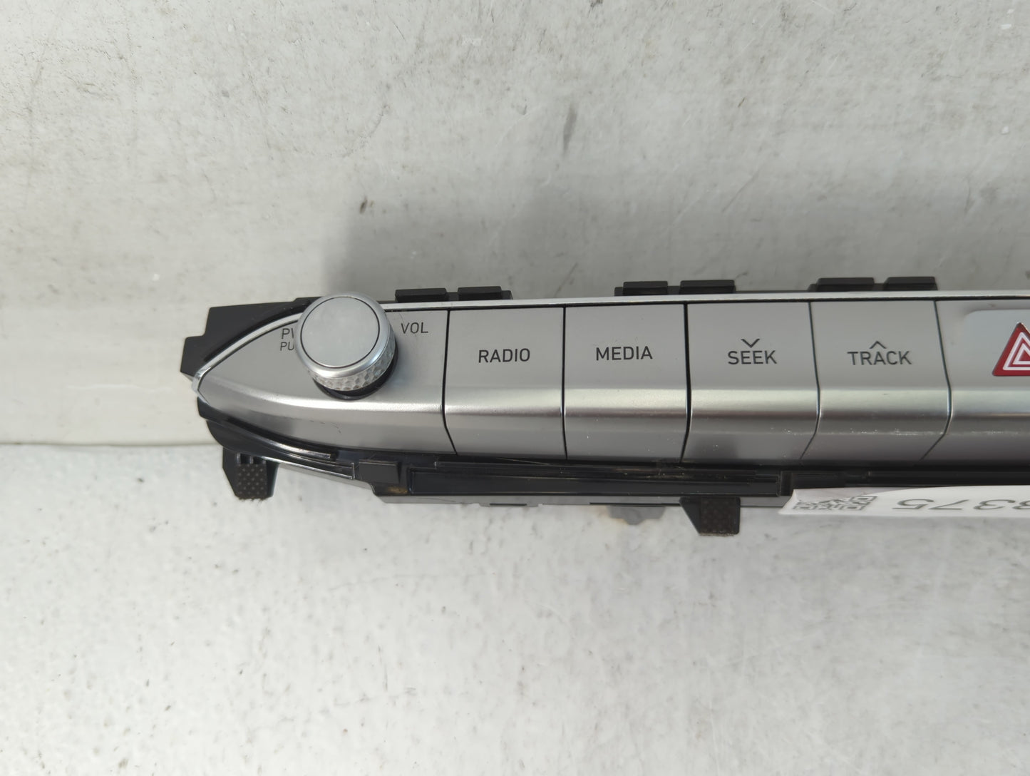 2020-2022 Hyundai Palisade Radio AM FM Cd Player Receiver Replacement P/N:96540S8000SSV Fits Fits 2020 2021 2022 OEM Used Auto Parts - Oemusedautoparts1.com