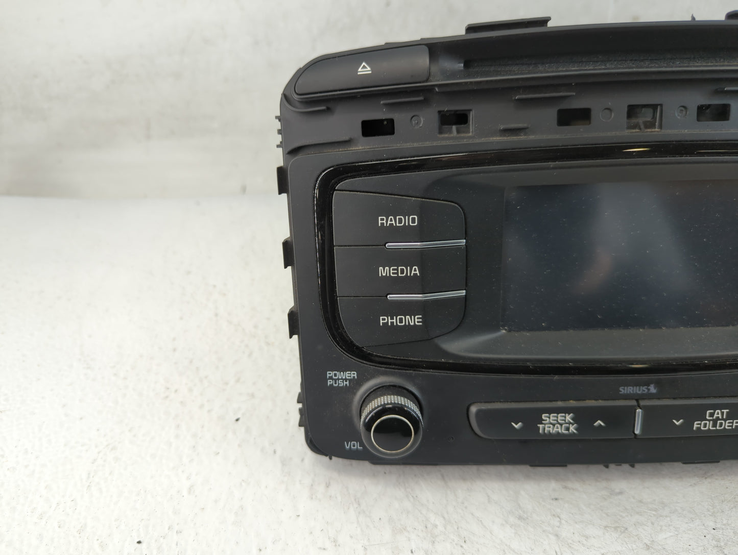 2016-2018 Kia Sorento Radio AM FM Cd Player Receiver Replacement P/N:96180-C6000WK Fits Fits 2016 2017 2018 OEM Used Auto Parts - Oemusedautoparts1.com