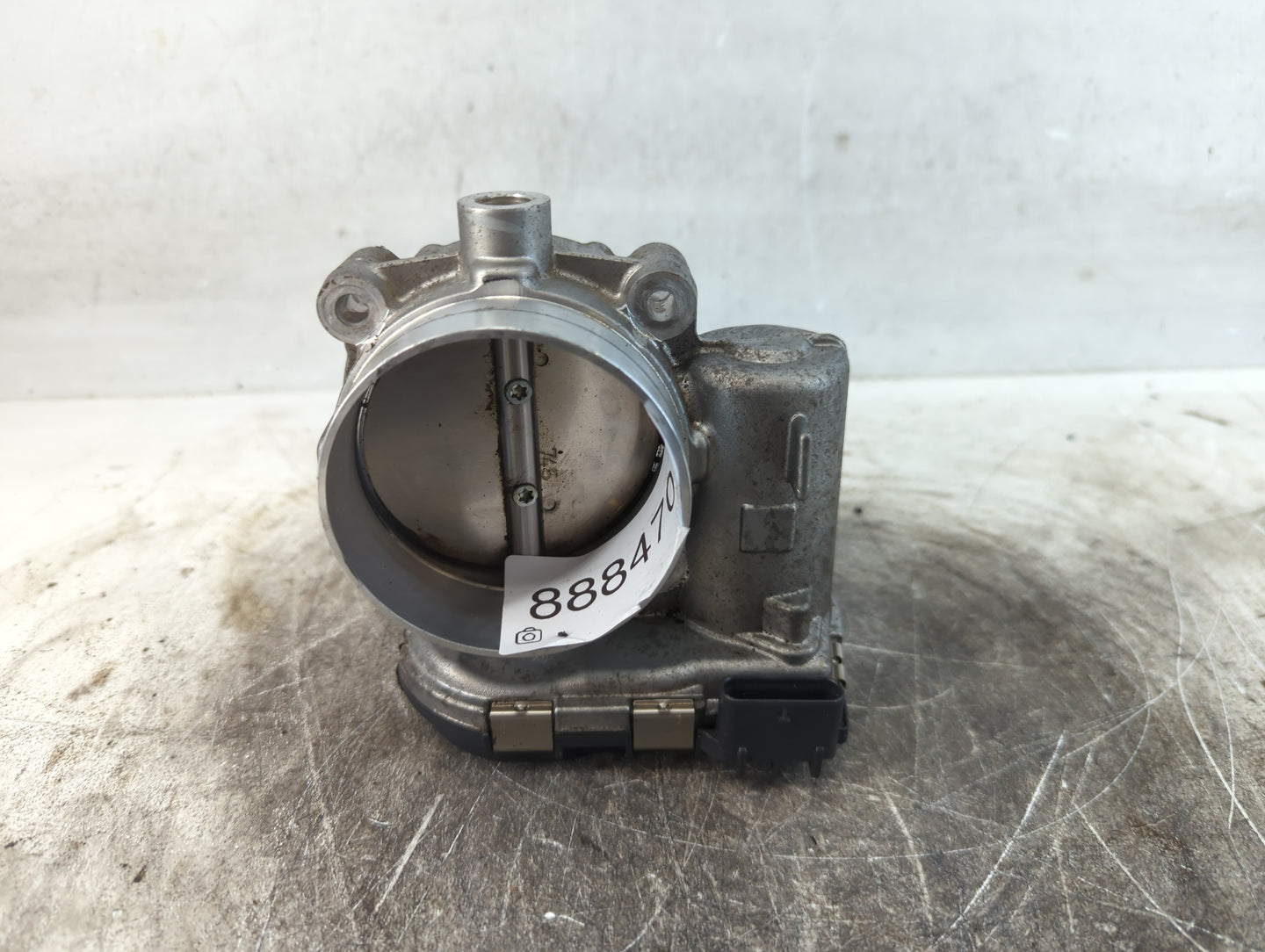 2011-2019 Dodge Journey Throttle Body P/N:05184349AC Fits Fits 2011 2012 2013 2014 2015 2016 2017 2018 2019 2020 2021 2022 OEM Used Auto Parts - Oemusedautoparts1.com