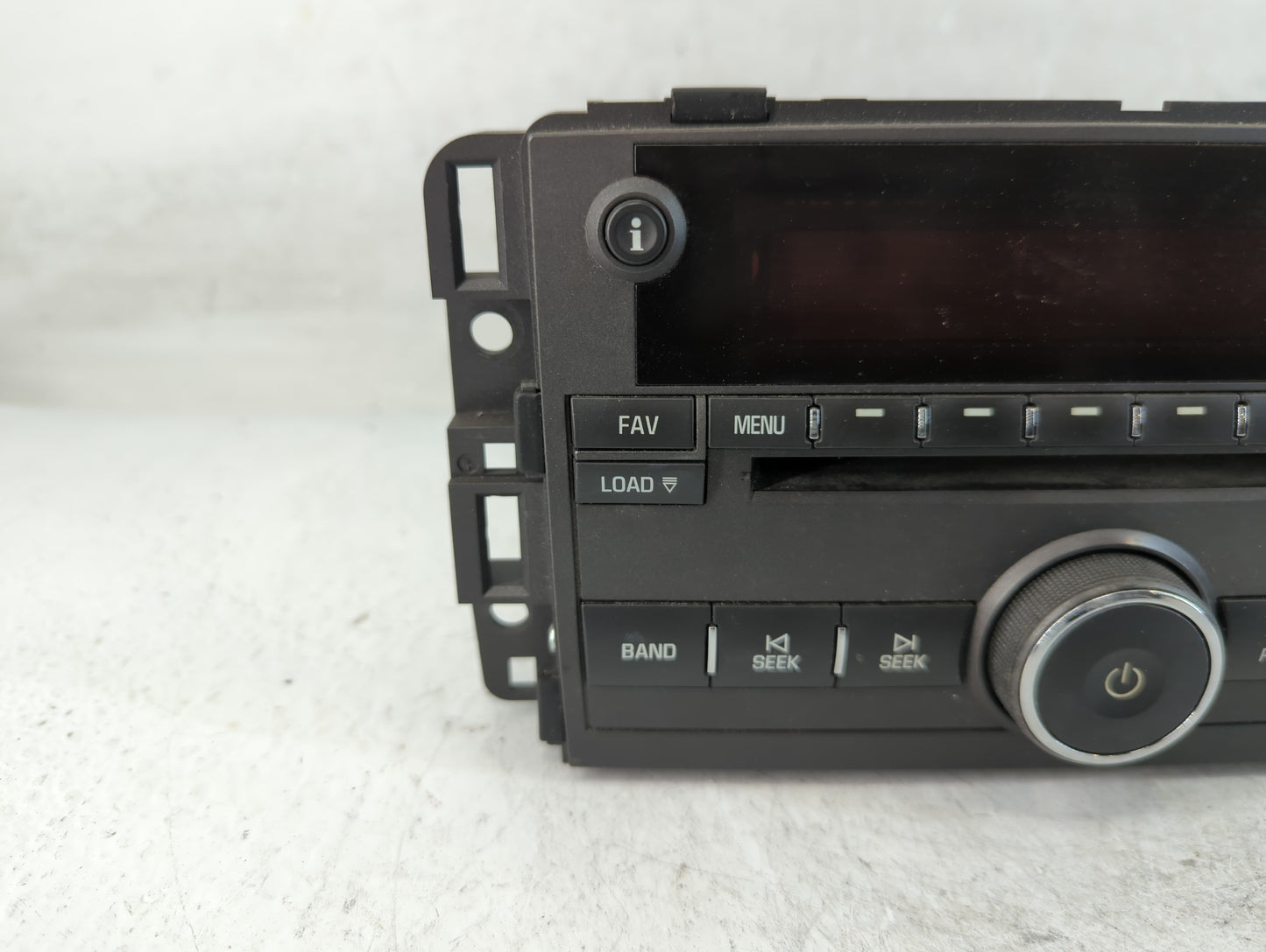 2007-2008 Pontiac Torrent Radio AM FM Cd Player Receiver Replacement P/N:22736965 Fits Fits 2007 2008 OEM Used Auto Parts - Oemusedautoparts1.com