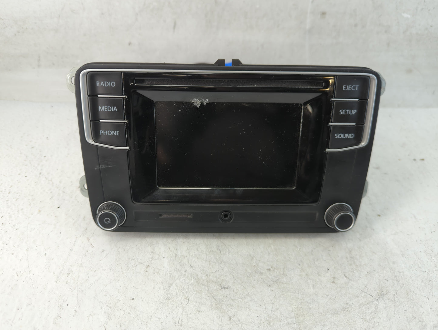2016-2017 Volkswagen Jetta Radio AM FM Cd Player Receiver Replacement P/N:561 035 150 A Fits Fits 2013 2014 2015 2016 2017 OEM Used Auto Parts