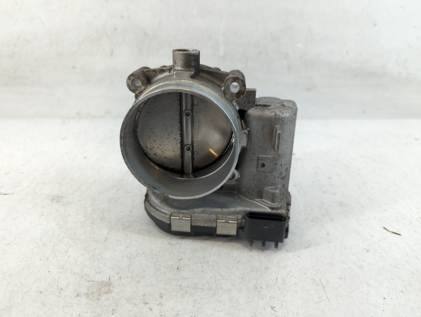 2011-2016 Chrysler Town & Country Throttle Body P/N:05184349AC Fits OEM Used Auto Parts - Oemusedautoparts1.com