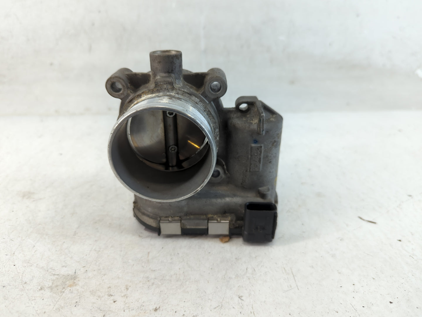 2004-2010 Ford Explorer Throttle Body P/N:DS7E-9F991-BB Fits Fits 2004 2005 2006 2007 2008 2009 2010 2011 2012 2013 2014 2015 2016 OEM Used Auto Parts - Oemusedautoparts1.com