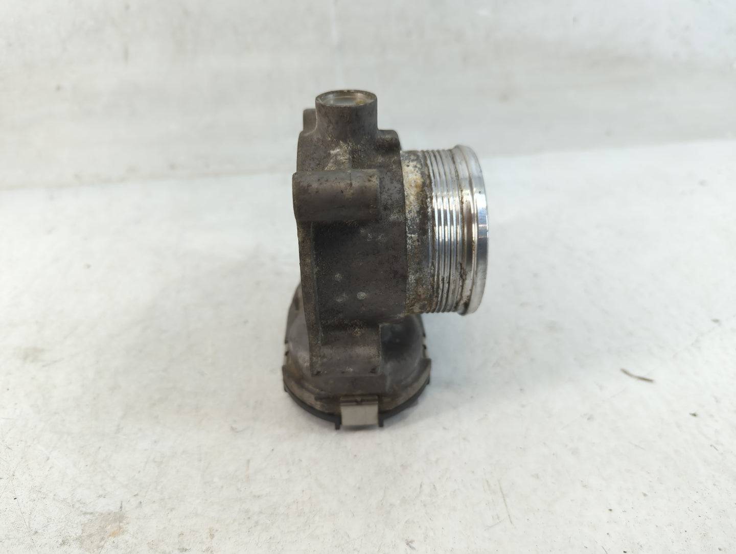 2004-2010 Ford Explorer Throttle Body P/N:DS7E-9F991-BB Fits Fits 2004 2005 2006 2007 2008 2009 2010 2011 2012 2013 2014 2015 2016 OEM Used Auto Parts - Oemusedautoparts1.com