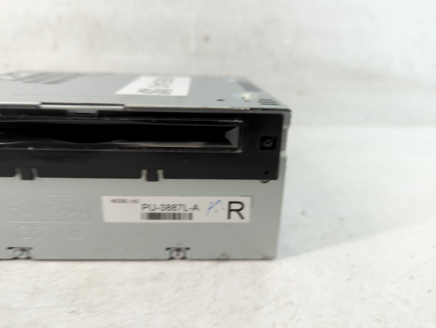 2013 Ford Edge Radio AM FM Cd Player Receiver Replacement P/N:DT4T-19C107-FA Fits OEM Used Auto Parts - Oemusedautoparts1.com