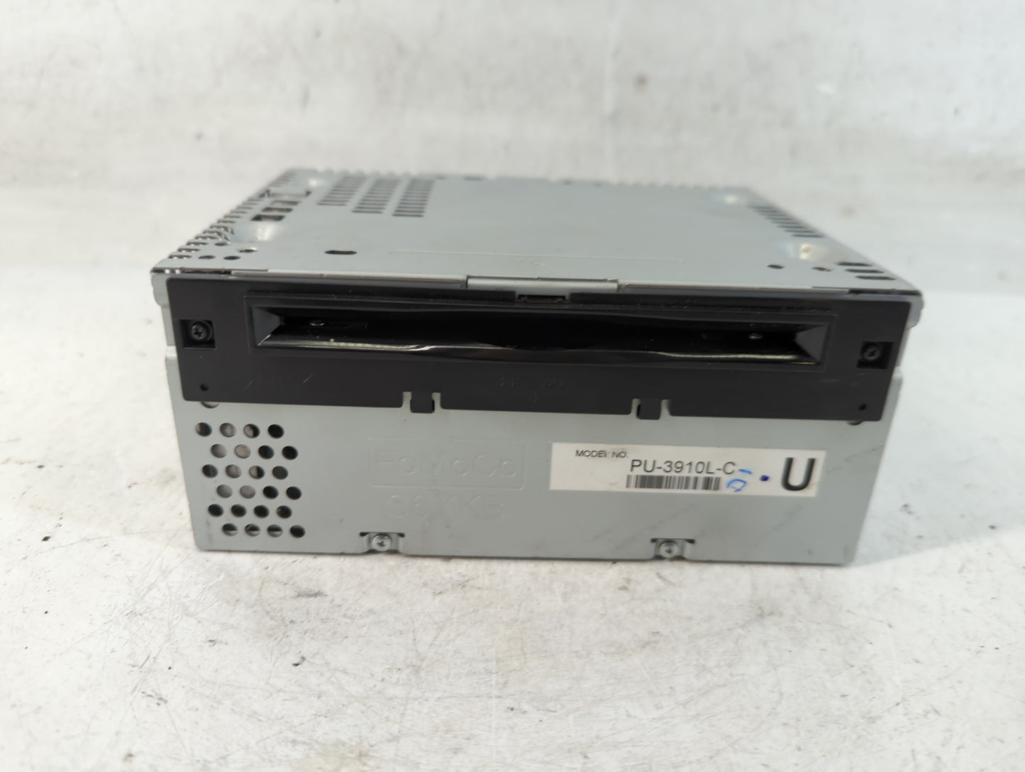 2014 Ford Explorer Radio AM FM Cd Player Receiver Replacement P/N:EBS5T-19C107-EA Fits OEM Used Auto Parts - Oemusedautoparts1.com