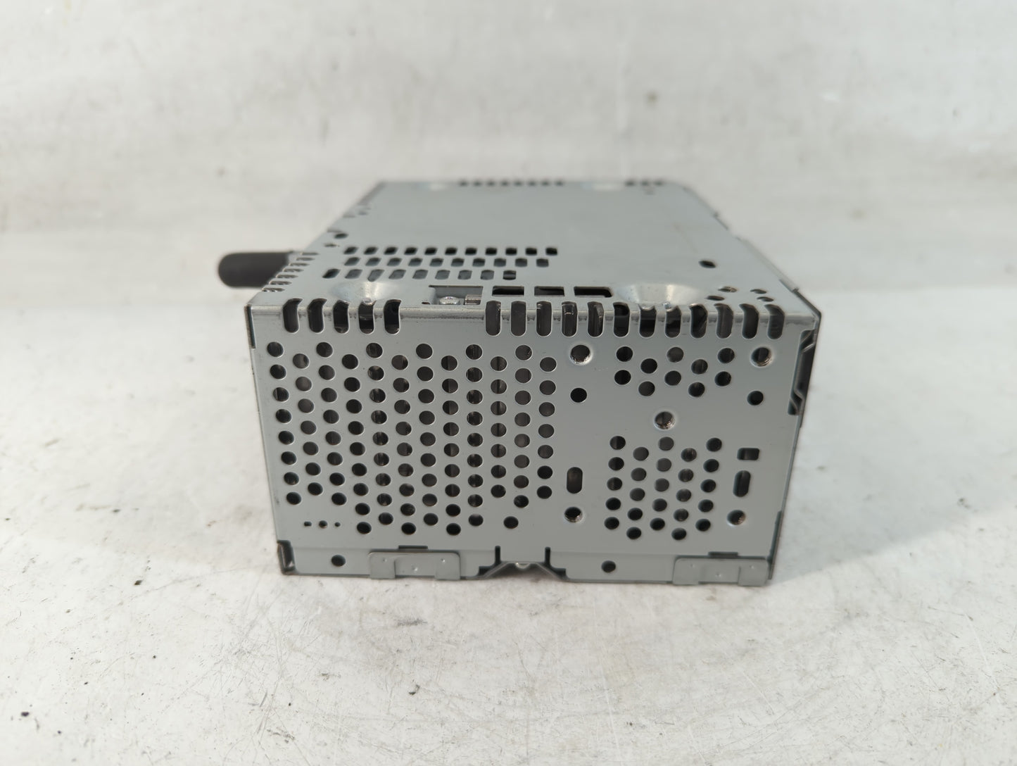 2014 Ford Explorer Radio AM FM Cd Player Receiver Replacement P/N:EBS5T-19C107-EA Fits OEM Used Auto Parts - Oemusedautoparts1.com