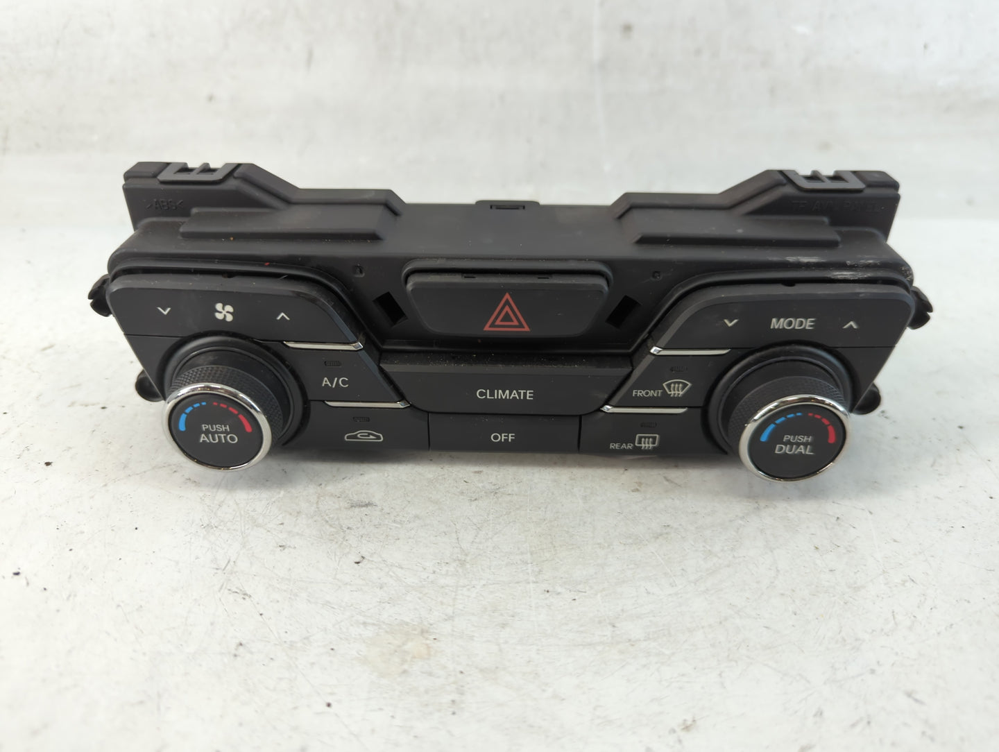 2011-2013 Kia Optima Ac Heater Rear Climate Control 97250-2t792 - Oemusedautoparts1.com