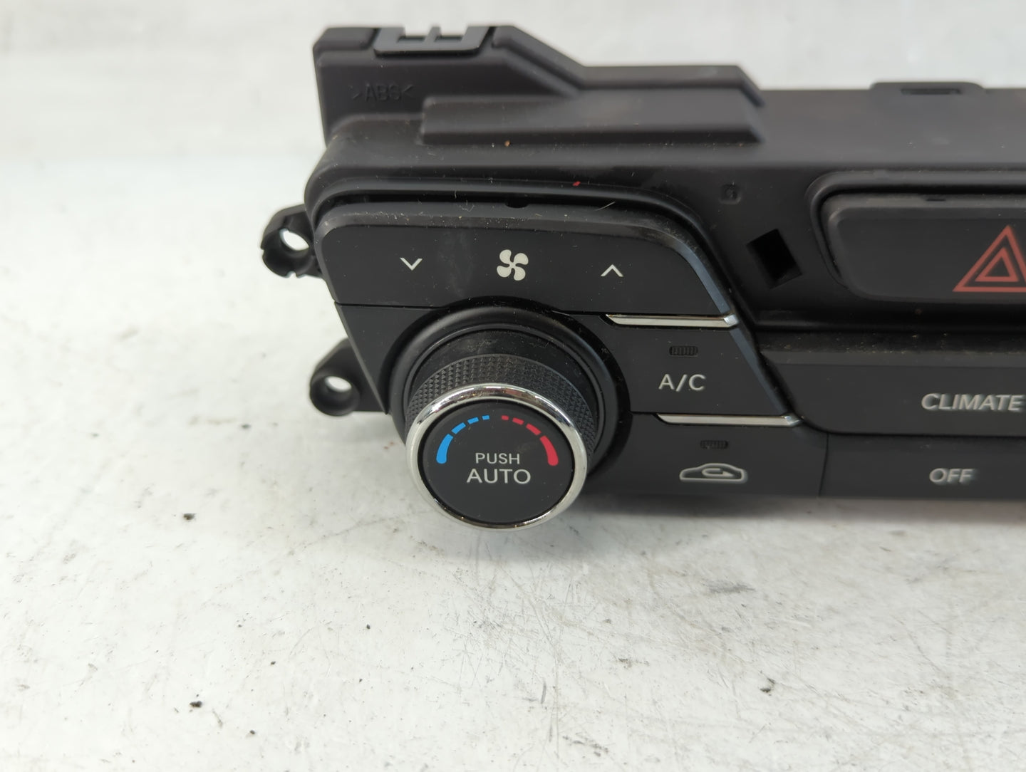 2011-2013 Kia Optima Ac Heater Rear Climate Control 97250-2t792 - Oemusedautoparts1.com