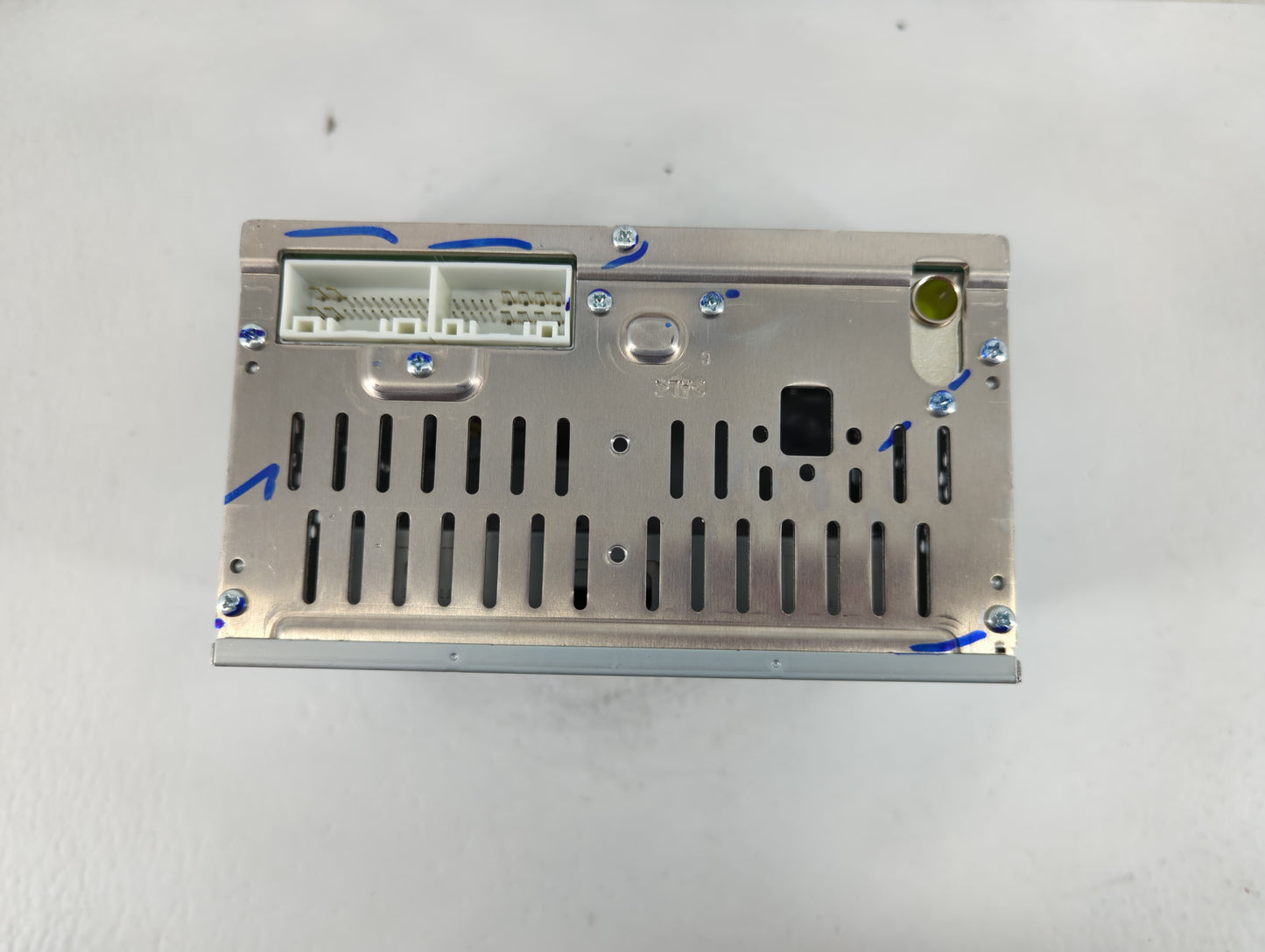 2017-2018 Hyundai Elantra Radio AM FM Cd Player Receiver Replacement P/N:96170-F2270UAT Fits Fits 2017 2018 OEM Used Auto Parts - Oemusedautoparts1.com