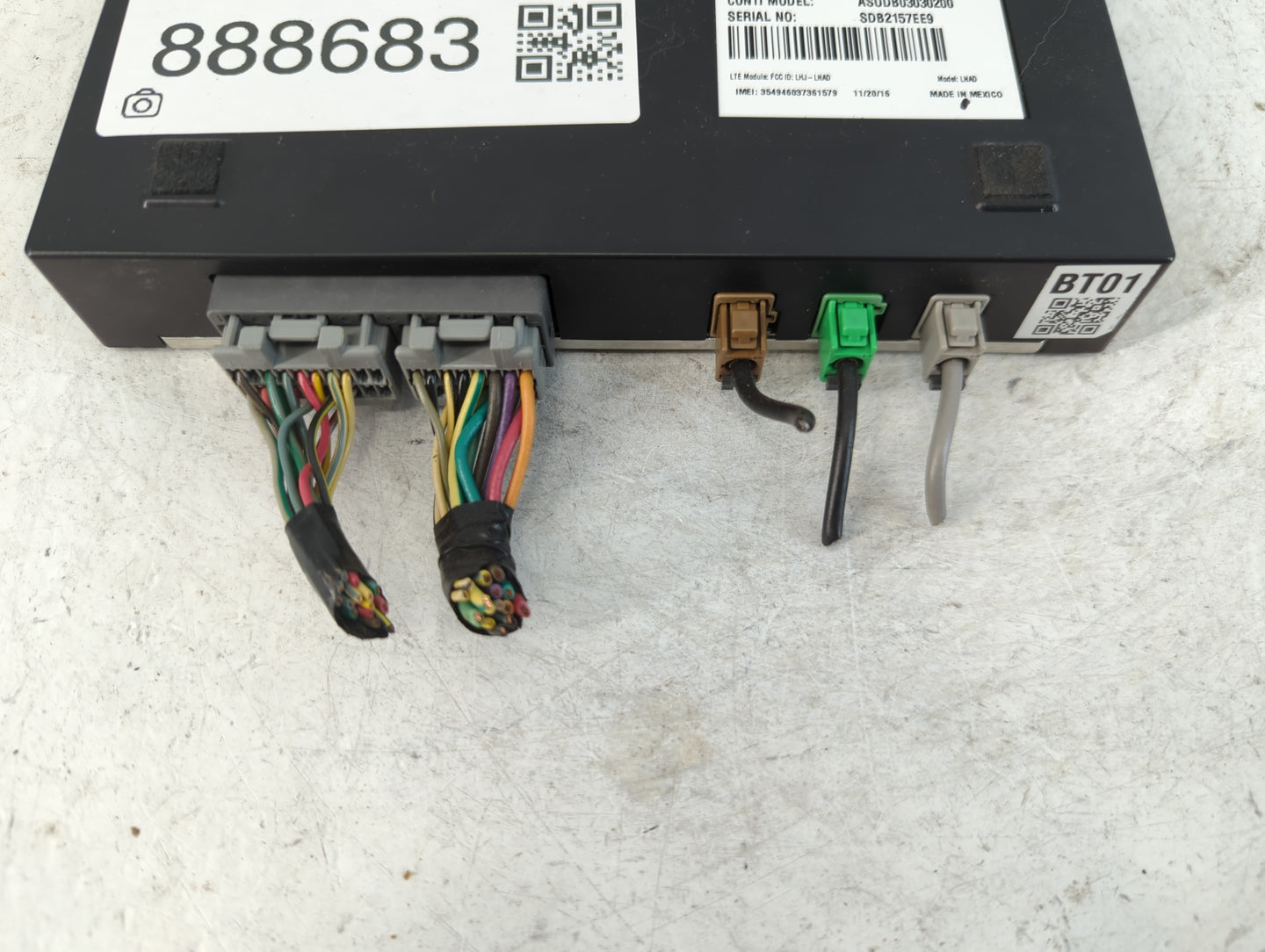 2015-2017 Subaru Legacy Radio AM FM Cd Player Receiver Replacement P/N:82333AL01B Fits Fits 2015 2016 2017 OEM Used Auto Parts - Oemusedautoparts1.com