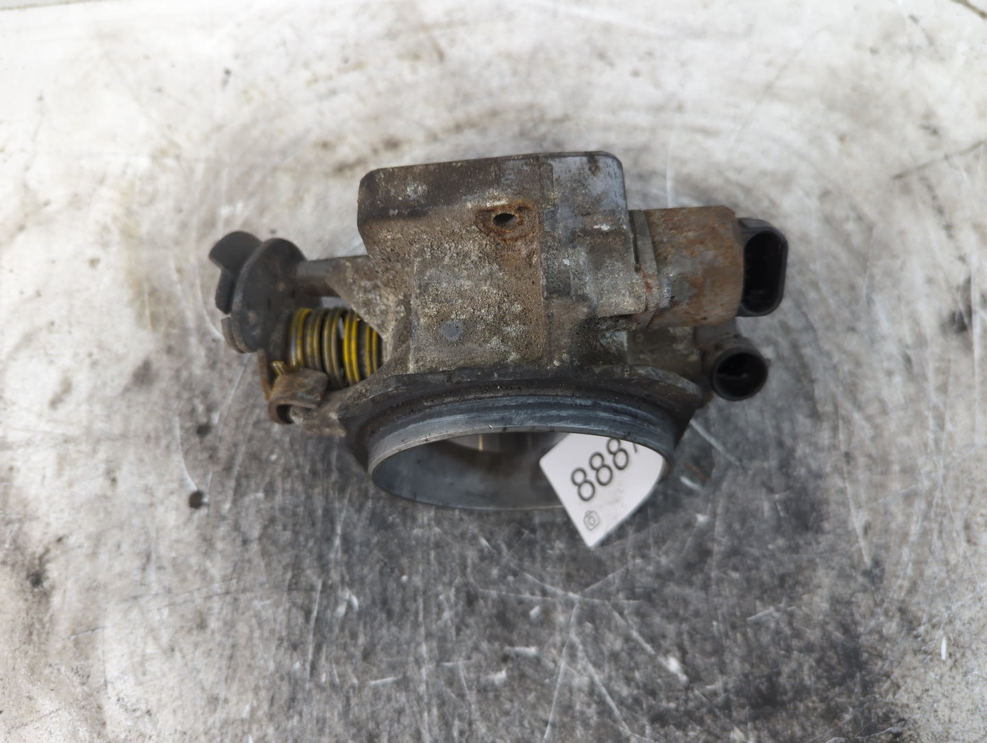 2001-2002 Chevrolet Express 2500 Throttle Body Fits Fits 2000 2001 2002 OEM Used Auto Parts - Oemusedautoparts1.com