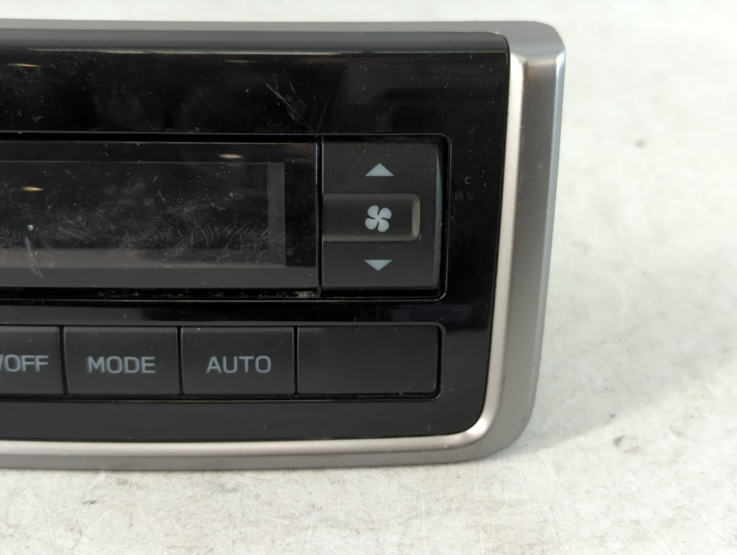 2023 Subaru Ascent Climate Control Module Temperature AC/Heater Replacement P/N:72312XC02A Fits OEM Used Auto Parts