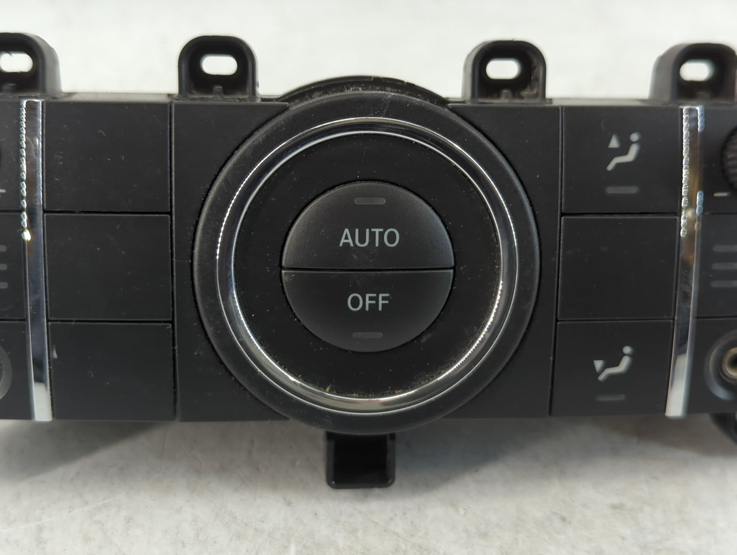 2007-2008 Mercedes-Benz R350 Climate Control Module Temperature AC/Heater Replacement P/N:A 164 820 96 89 Fits Fits 2007 2008 OEM Used Auto Parts - Oemusedautoparts1.com