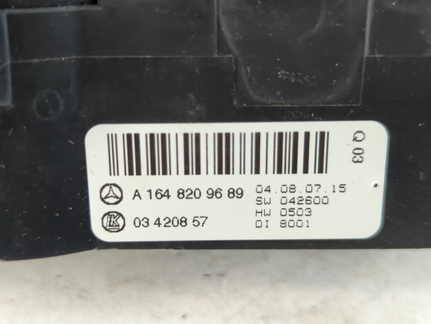 2007-2008 Mercedes-Benz R350 Climate Control Module Temperature AC/Heater Replacement P/N:A 164 820 96 89 Fits Fits 2007 2008 OEM Used Auto Parts - Oemusedautoparts1.com