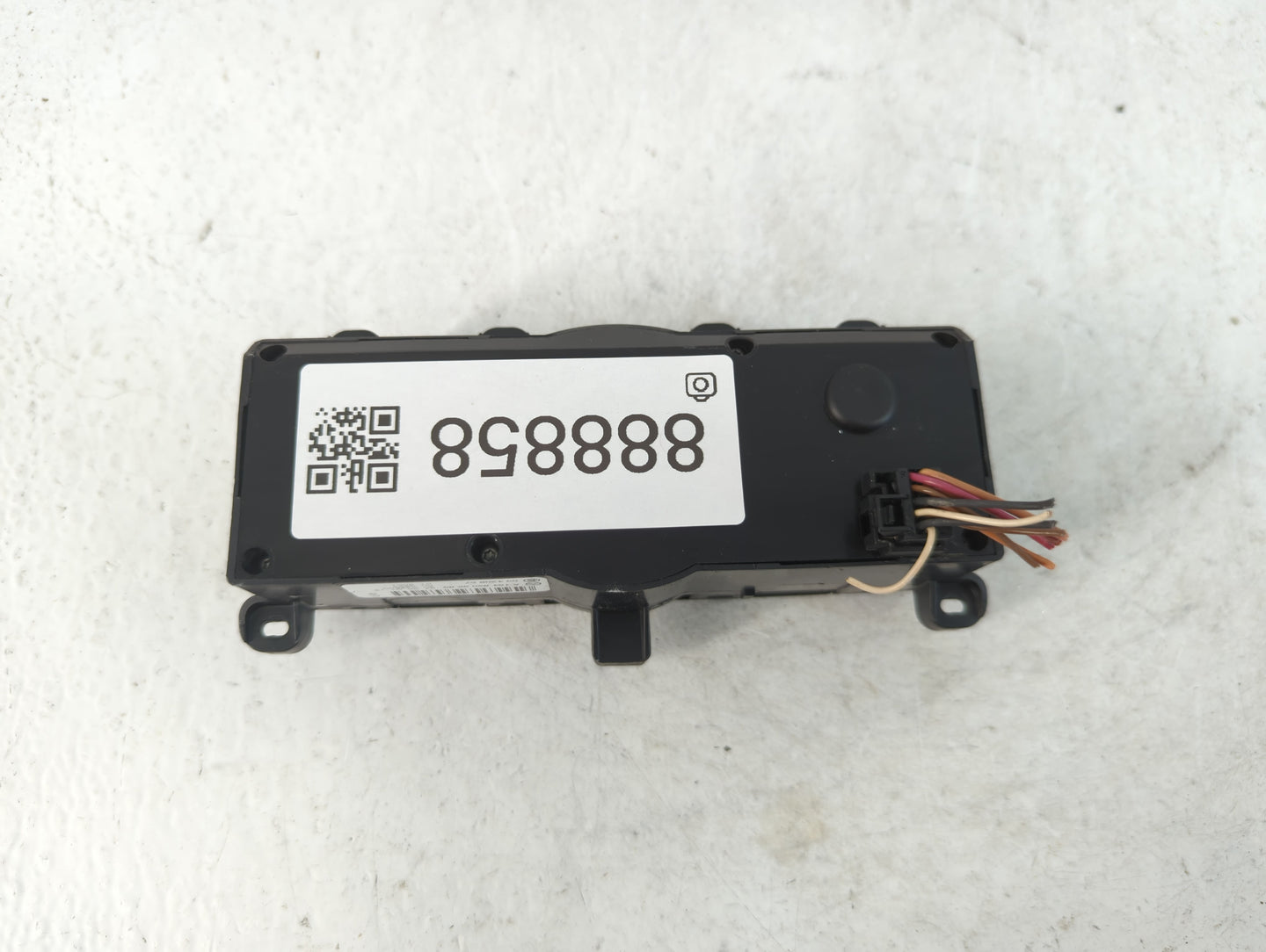2007-2008 Mercedes-Benz R350 Climate Control Module Temperature AC/Heater Replacement P/N:A 164 820 96 89 Fits Fits 2007 2008 OEM Used Auto Parts - Oemusedautoparts1.com