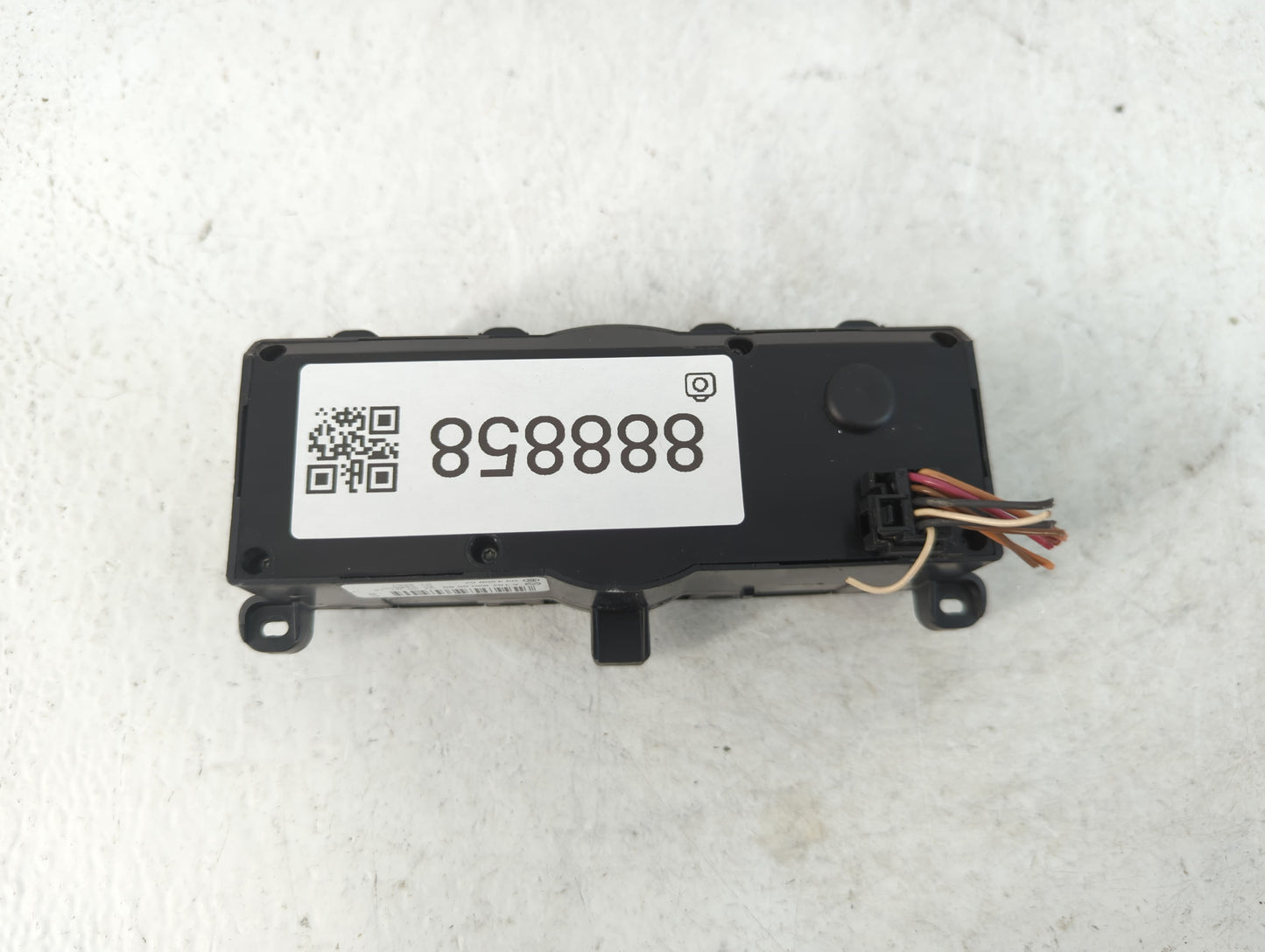2007-2008 Mercedes-Benz R350 Climate Control Module Temperature AC/Heater Replacement P/N:A 164 820 96 89 Fits Fits 2007 2008 OEM Used Auto Parts - Oemusedautoparts1.com