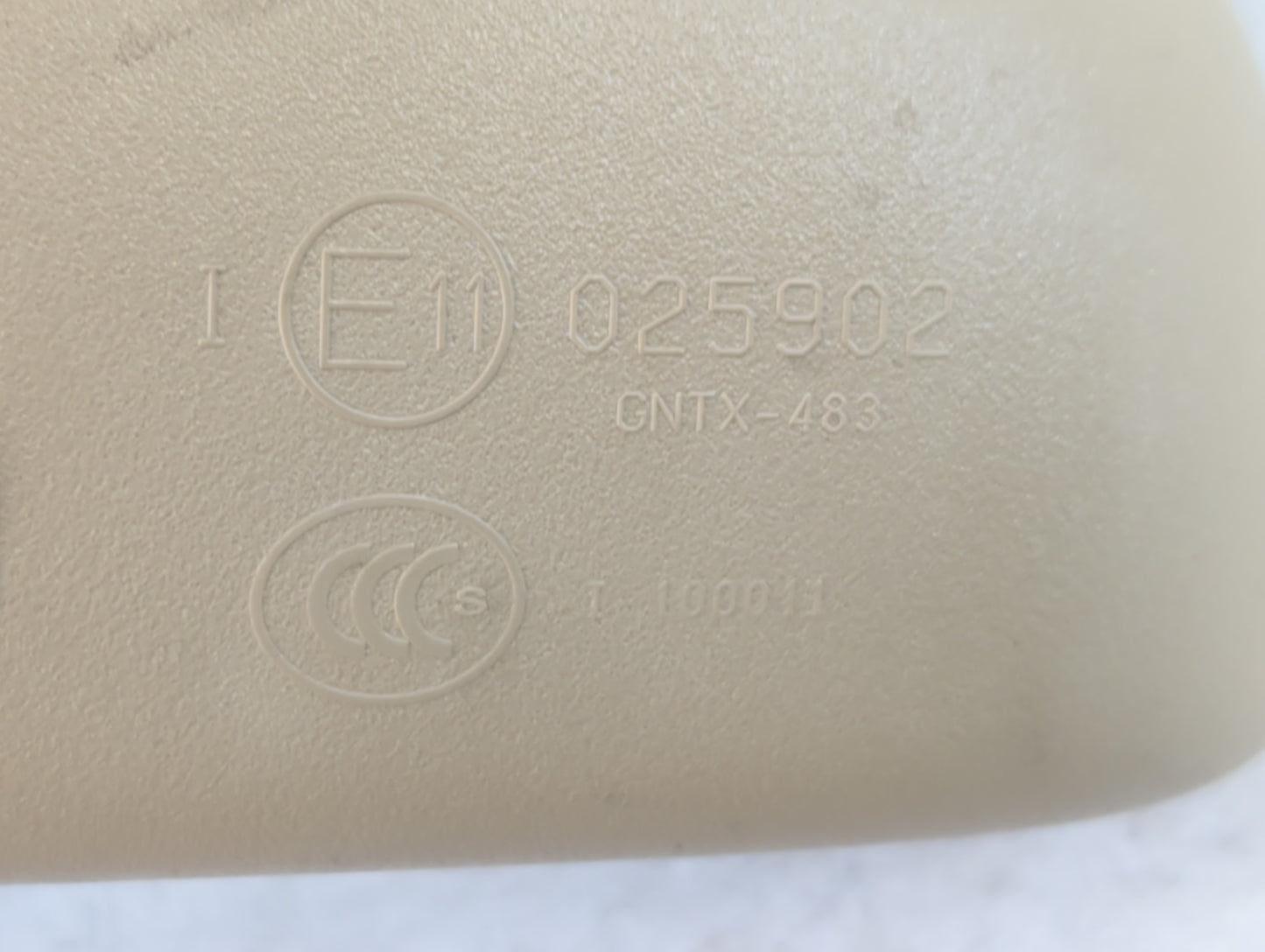 2007-2009 Mercedes-Benz R320 Interior Rear View Mirror Replacement OEM P/N:E11025902 Fits Fits 2007 2008 2009 2010 OEM Used Auto Parts