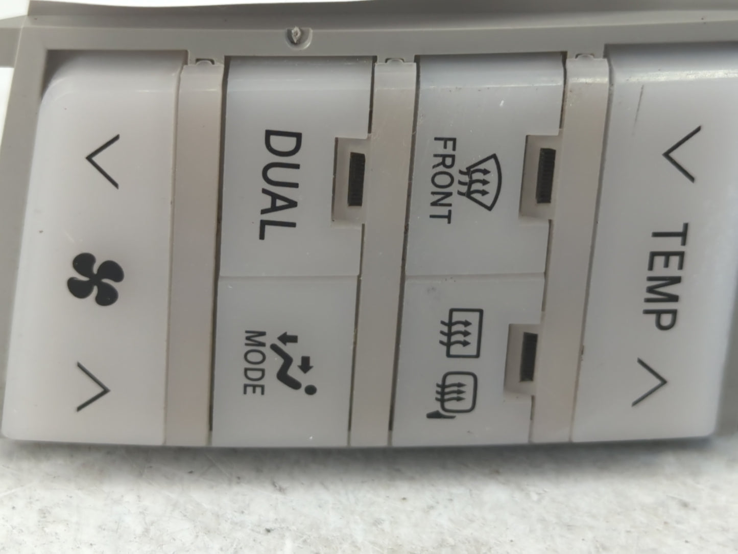 2005-2010 Toyota Avalon Climate Control Module Temperature AC/Heater Replacement P/N:55900-07160 Fits OEM Used Auto Parts