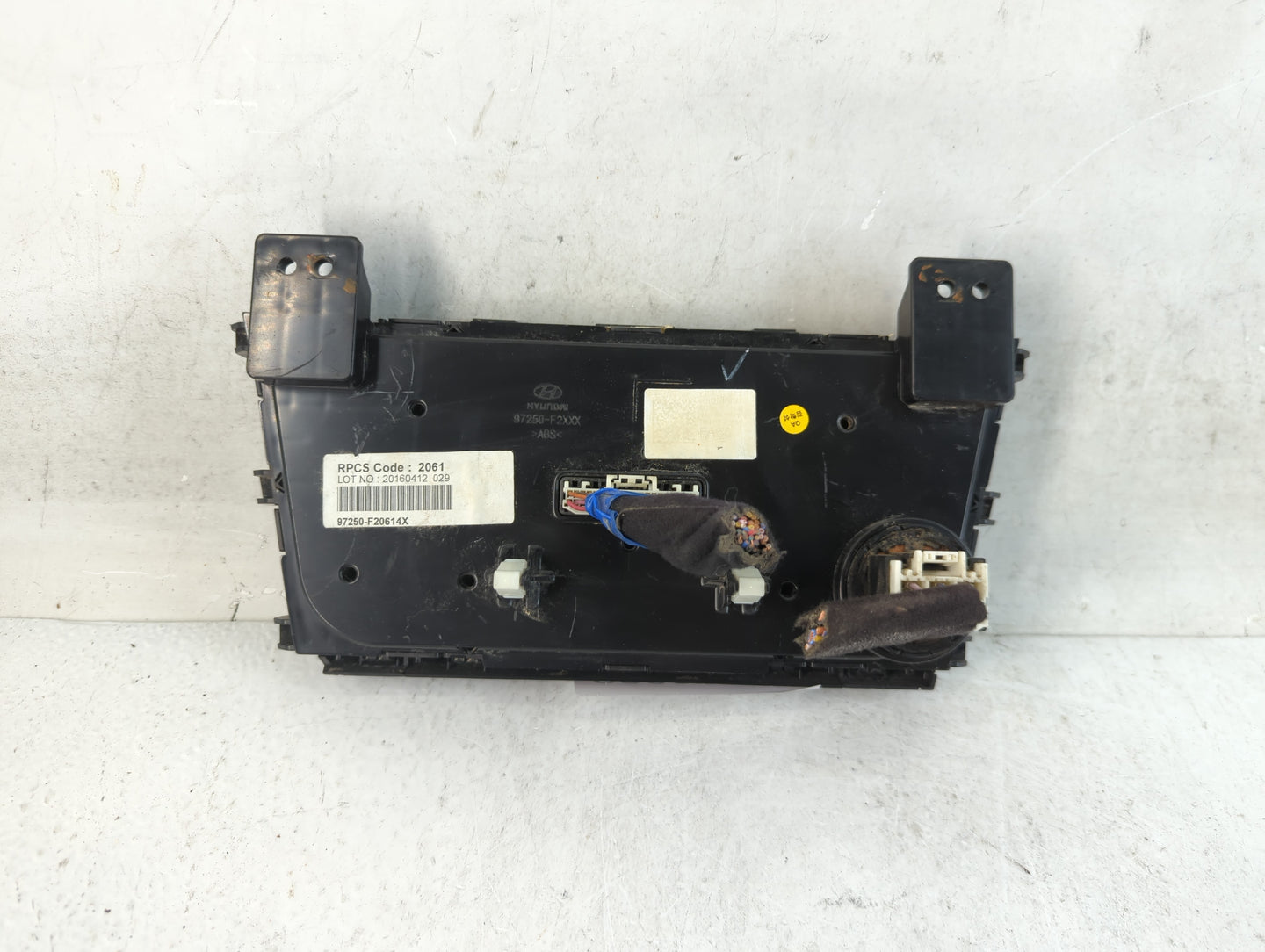 2013-2017 Hyundai Elantra Climate Control Module Temperature AC/Heater Replacement P/N:97250-F20614X Fits OEM Used Auto Parts - Oemusedautoparts1.com