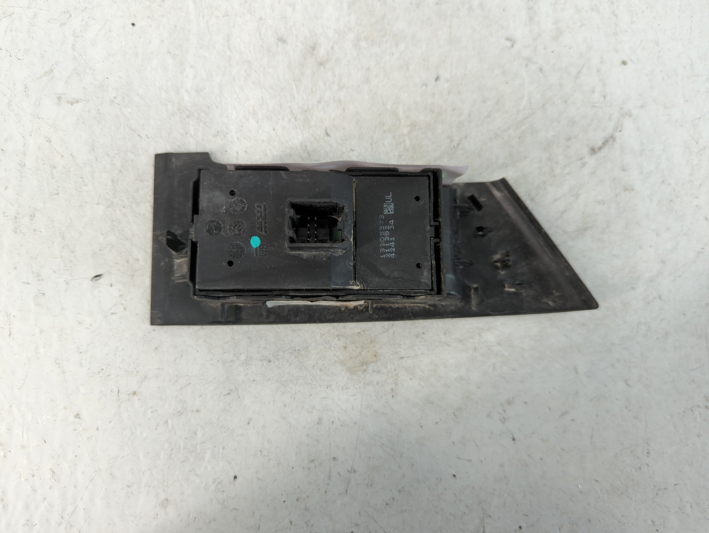 2015-2017 Buick Verano Master Power Window Switch Replacement Driver Side Left P/N:23465329 Fits Fits 2015 2016 2017 OEM Used Auto Parts - Oemusedautoparts1.com