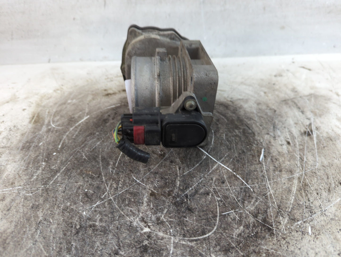 2004-2010 Ford Explorer Throttle Body P/N:042506 3 6R3E-AA Fits OEM Used Auto Parts - Oemusedautoparts1.com