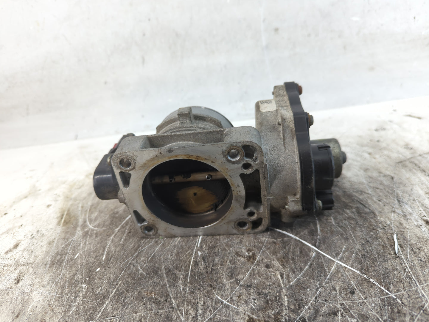 2004-2010 Ford Explorer Throttle Body P/N:042506 3 6R3E-AA Fits OEM Used Auto Parts - Oemusedautoparts1.com