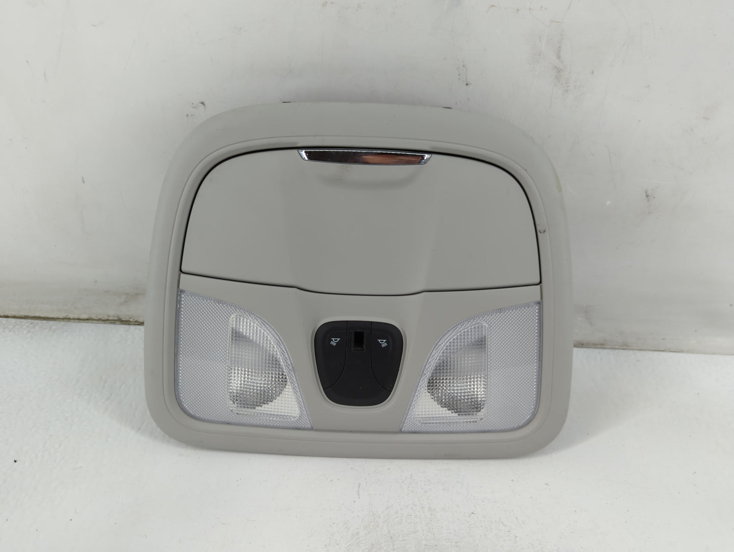 2019 Jeep Cherokee Overhead Roof Console - Oemusedautoparts1.com
